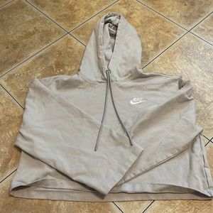 nike cropped light grey hoodie